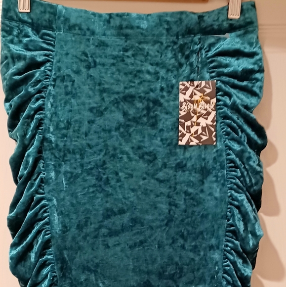 WINONA CRUSHED VELVET MIDI SKIRT W/ RUCHING STORM - Picture 8 of 15